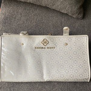 KENDRA SCOTT jewelry organizer
